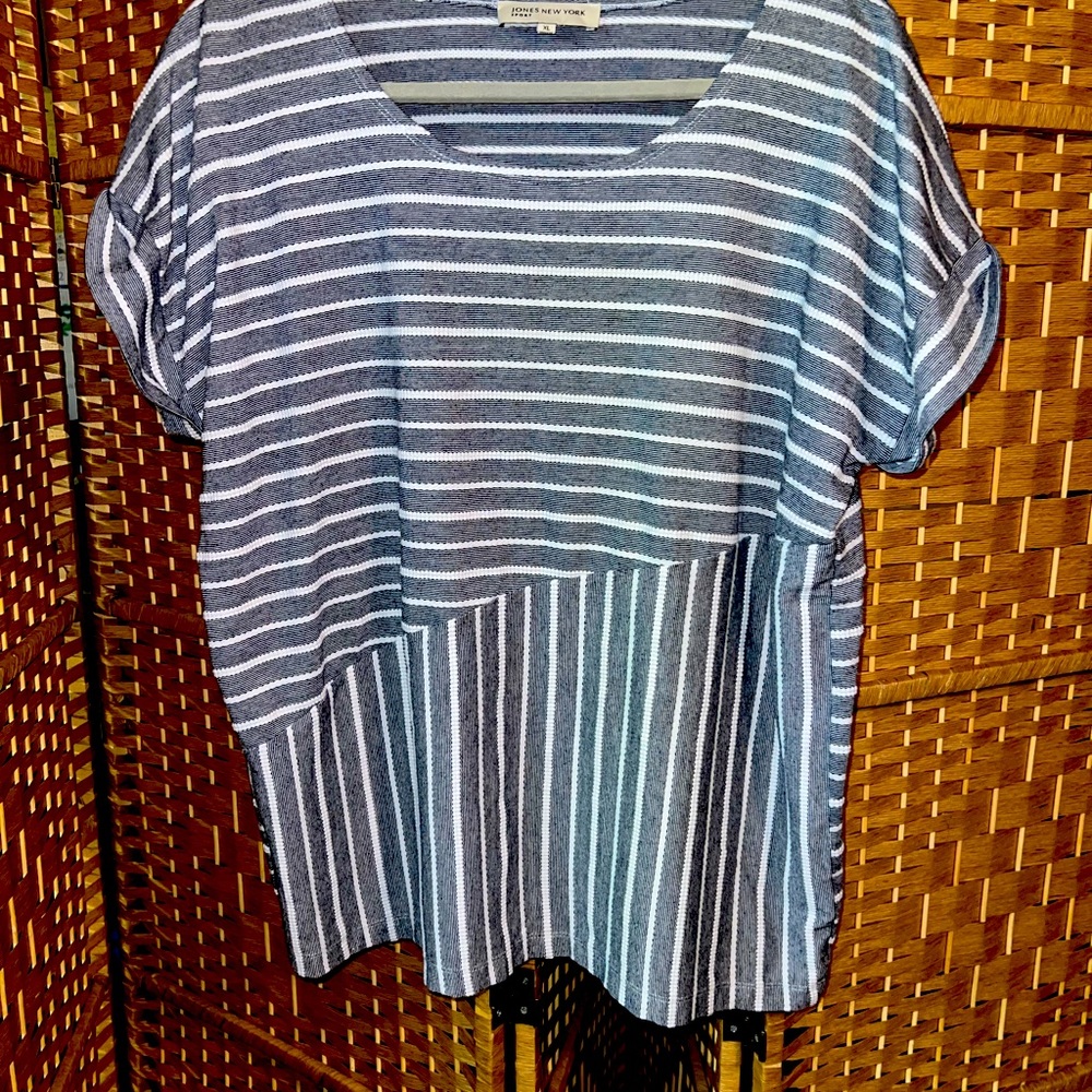 Asymmetrical gray and white stripes casual but adorable top!